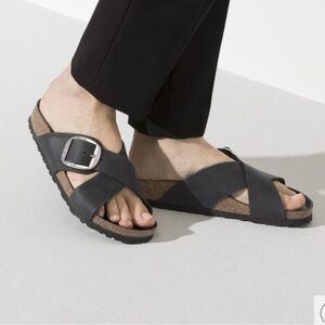 BIRKENSTOCK SIENA BIG BUCKLE OILED LEATHER SANDALS